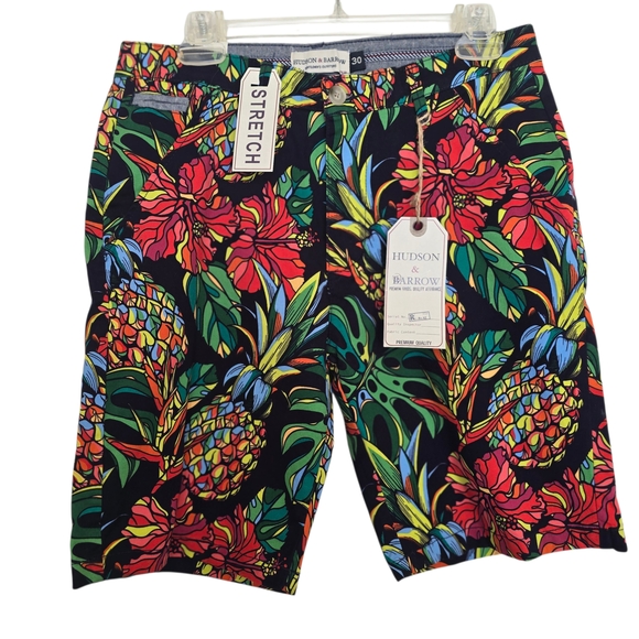 NWT Hudson & Barrow Men's Tropical Pinrapple Floral Shorts - Black Multicolor - Picture 1 of 3